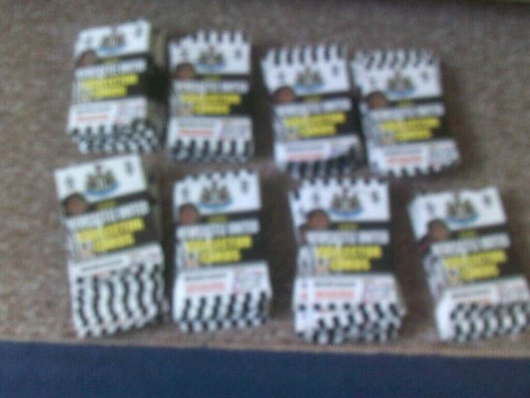 75 PACKS NEWCASTLE UNITED FOOTBALL CARDS   NEW SEALED   BUYER COLLECTS