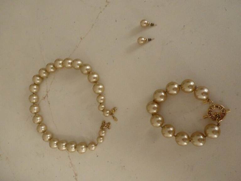 Gold set - costume jewellery