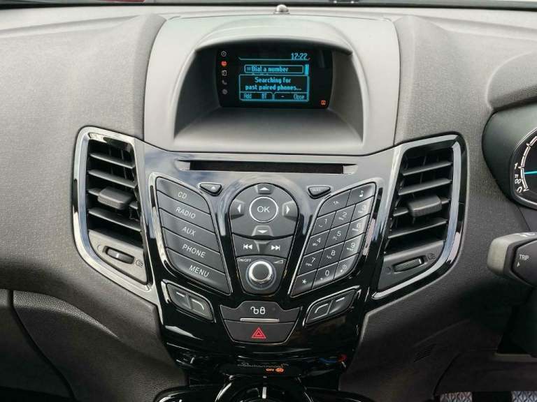 Ford Fiesta 1.25 ( 82ps ) Zetec