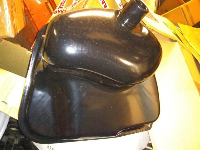 NEW CLASSIC MINI RIGHT HAND FUEL TANK
