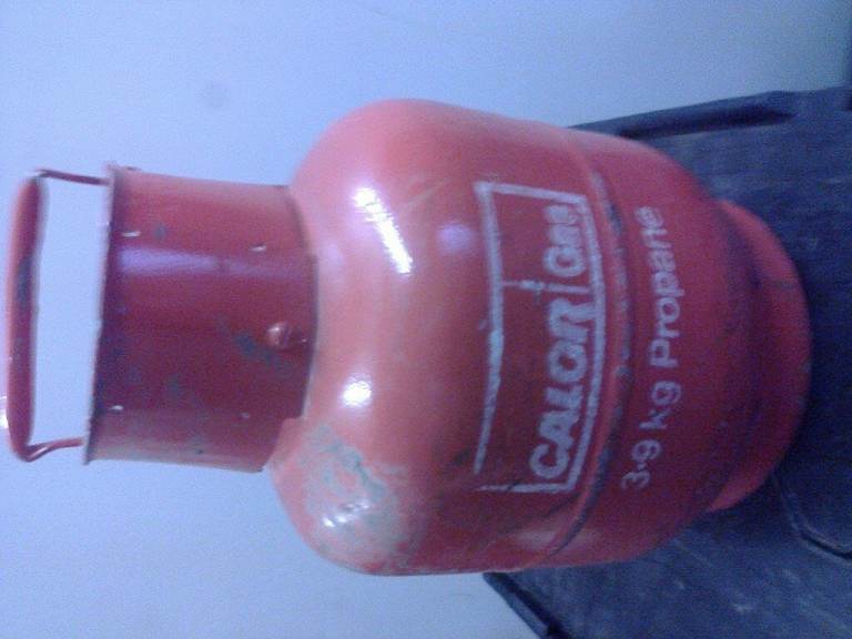 3.9KG CALOR propane, FULL, No offers please.