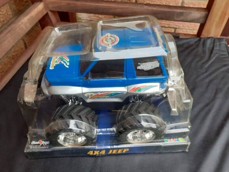 NEW Vintage Friction Powered Jeep from the 1990's.