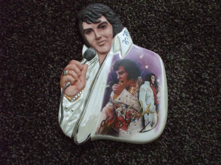 Elvis wall plaque