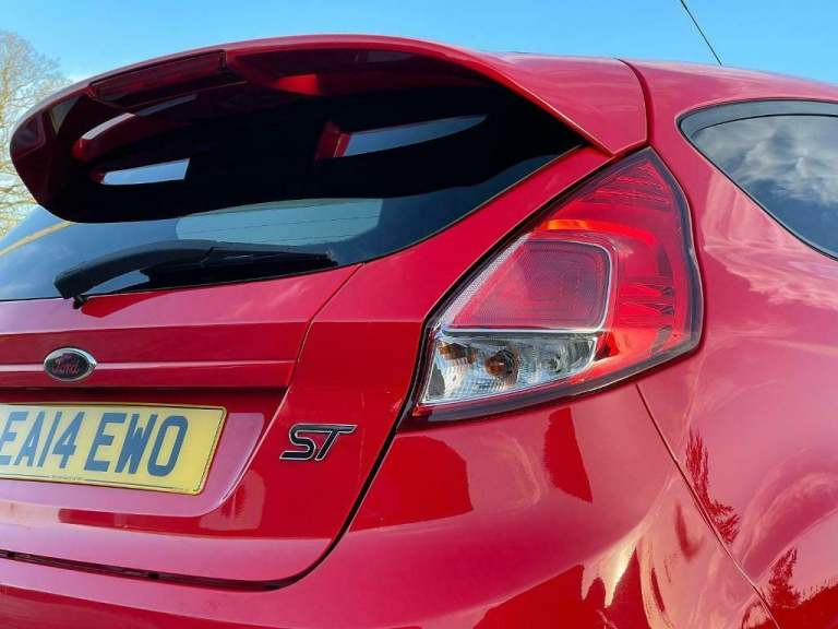 Ford Fiesta 1.6 ( 182ps ) EcoBoost ST 2