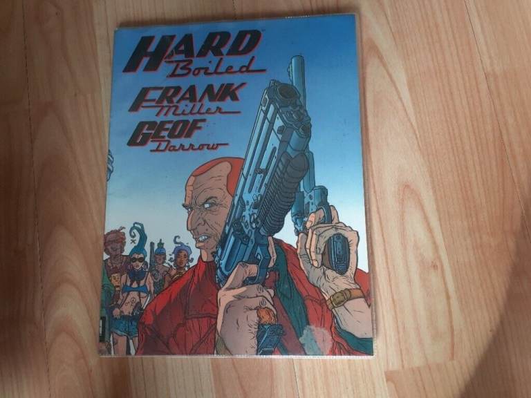 Hard boiled graphic novel frank miller