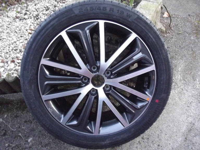 HYUNDAI TUCSON 19 INCH ALLOY WHEEL AND TYRE NEW