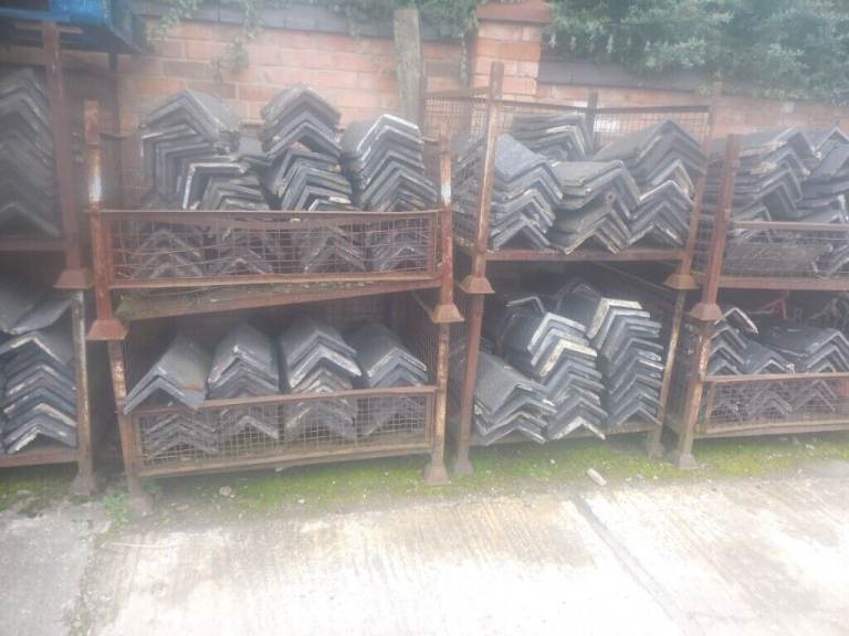 Reclaimed Roof ridge tiles Large selection 