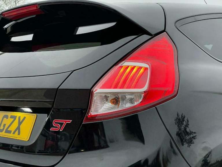 Ford Fiesta 1.6 ( 182ps ) EcoBoost ST 3