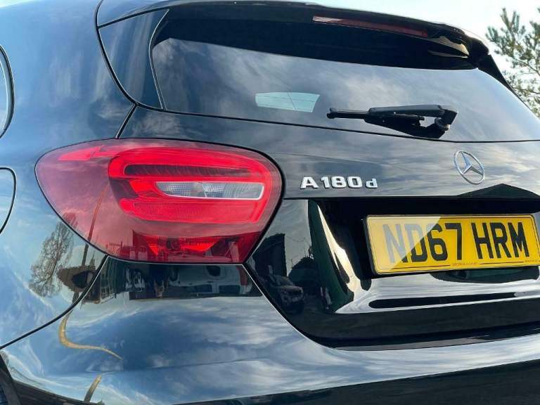 Mercedes-Benz A180d 1.5 CDI AMG Line