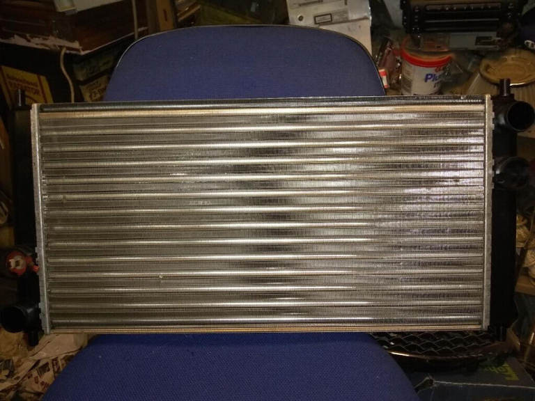 NEW GENUINE AUSTIN / MG MAESTRO RADIATOR