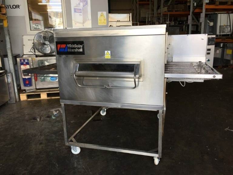 MIDDLEBY MARSHALL PIZZA OVEN - PS200 / GAS 32 INCH CONVEYOR PIZZA OVEN FREE UK DELIVERY