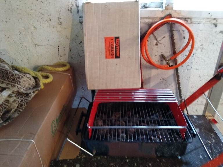 Camping Gas Barbecue + Heating Rack