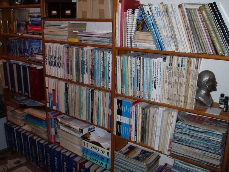 HUNDREDS OF MOTORCYCLE WORKSHOP, PARTS & OWNERS MANUALS FOR SALE, 1960's TO PRESENT.