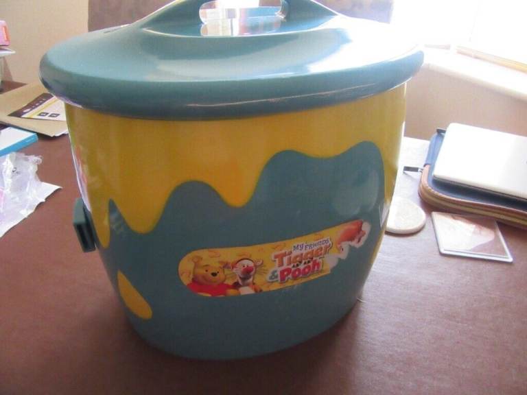 Winnie The Pooh & Friends Art Craft Bundle in Large Storage Carry Case - REDUCED