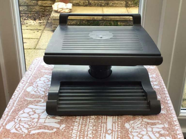 Lap top riser with three height options