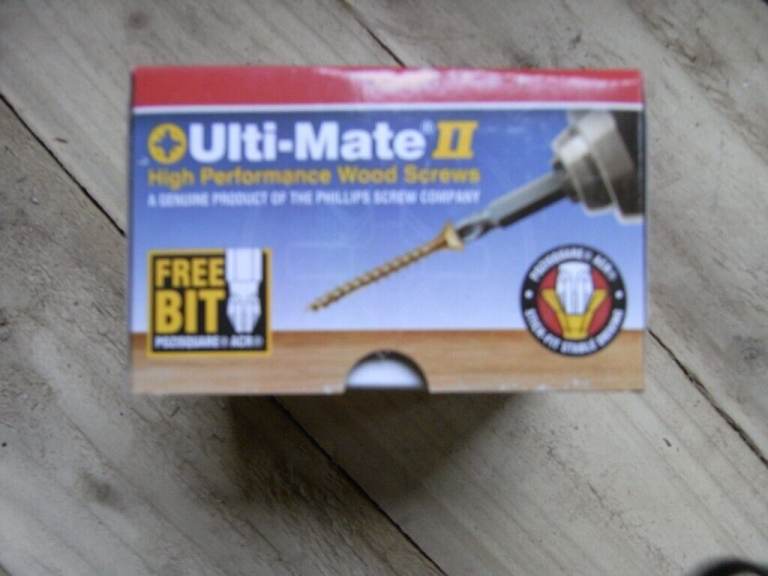 Decking spindle screws 4mmx40mm 200qty 