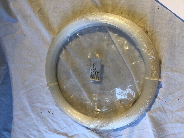 Electricians 30m 100ft white draw tape