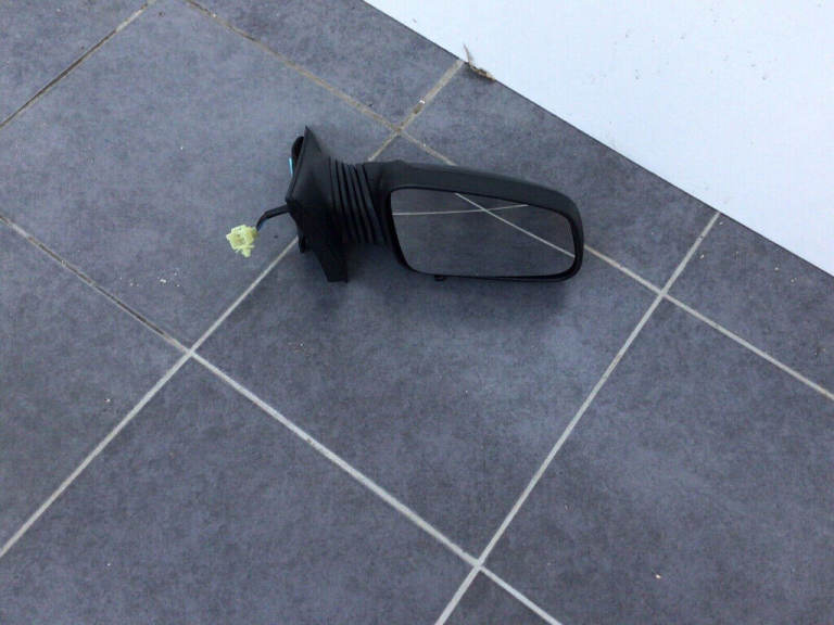 Rover 200 Mk II 400 R8 RH Electric Door Mirror CRB106540 pair available