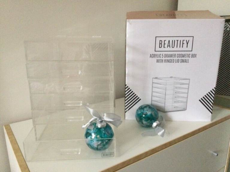 Beautify Large 6 draw Cosmetic Box BNIB with slight tiny corner damage chip £40.00