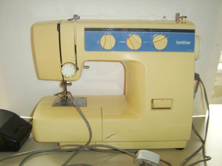 BROTHER Sewing Machine