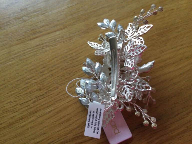 image for Wedding hair accessories 