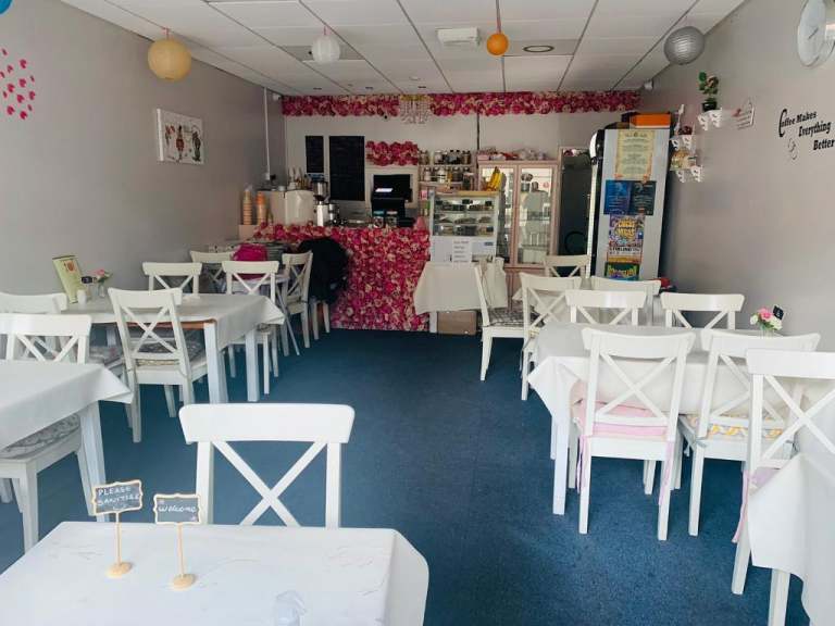 Cafe and restaurant for sale 