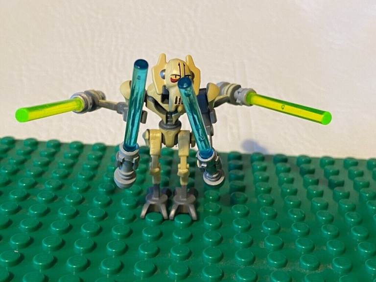 Original LEGO Star Wars minifigure, the General Grievous as first releases
