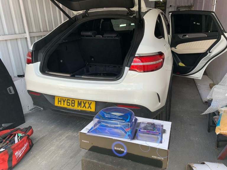 Mobile mechanic vehicle repair diagnostics car engine battery alternator technician 