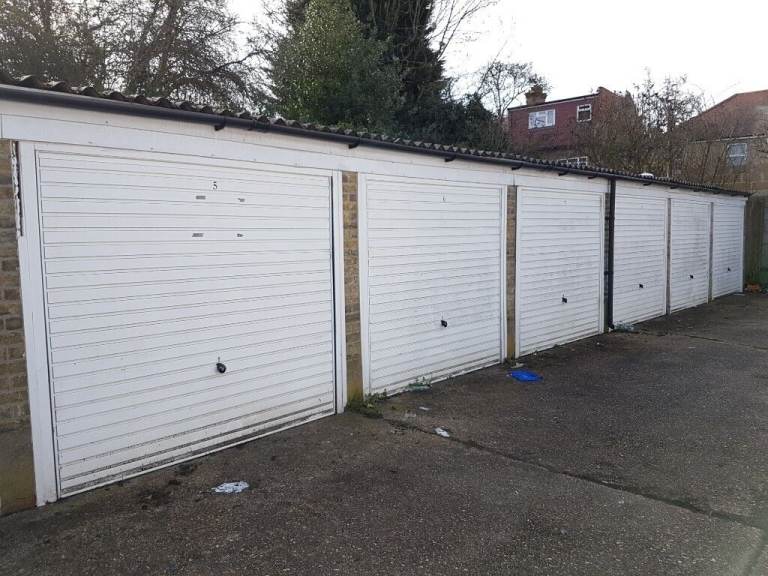 Garage/Parking/Storage to rent: High Mead, Station Road, Harrow, HA1 2TX - new lock