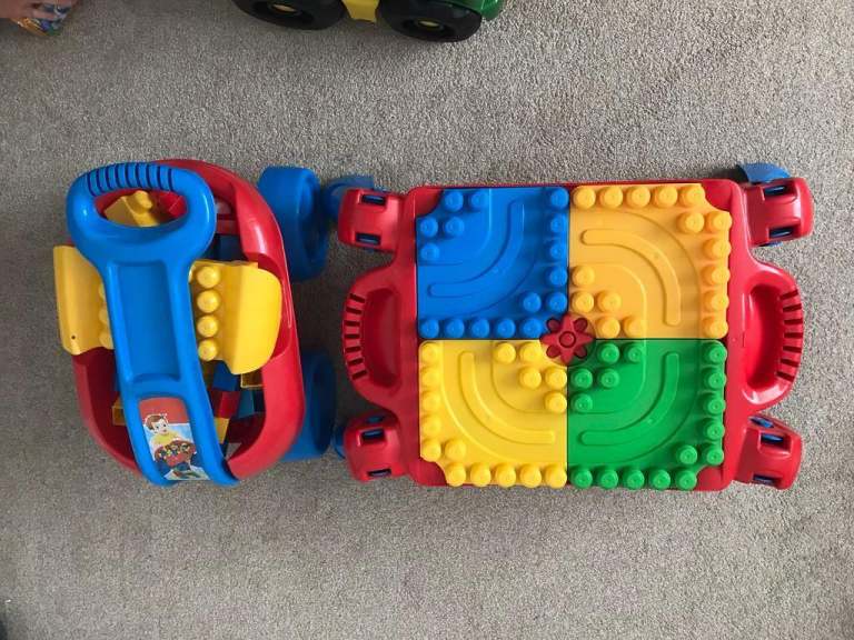 Mega blocks cart and play table. 