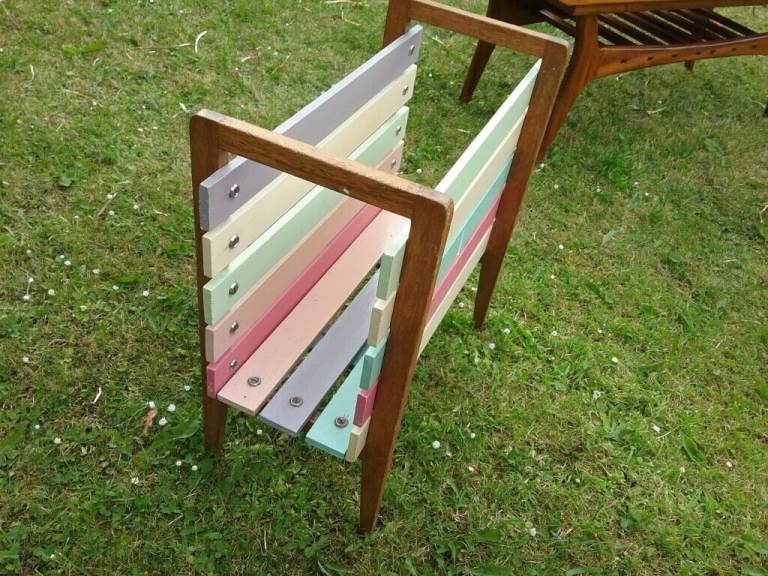 Retro magazine rack