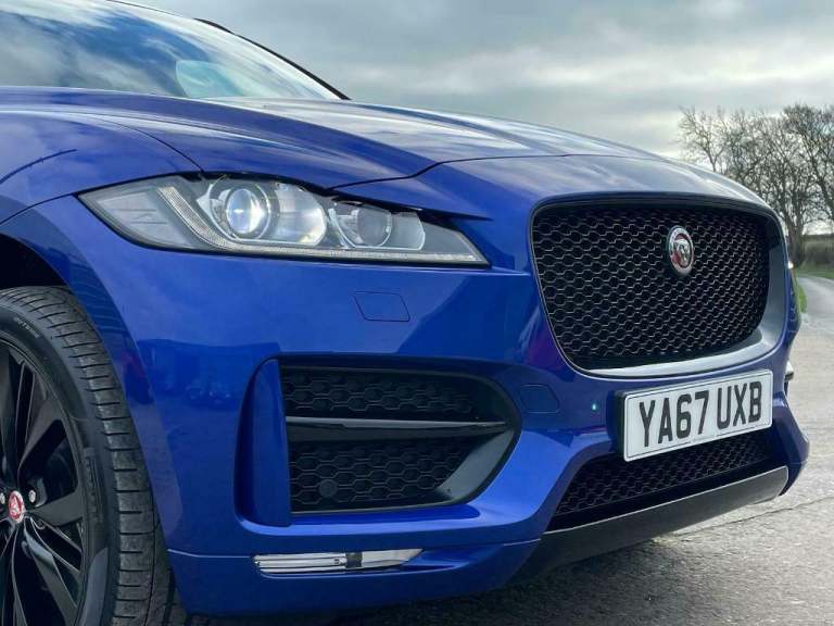 Jaguar F-PACE 2.0d R-Sport Auto AWD 