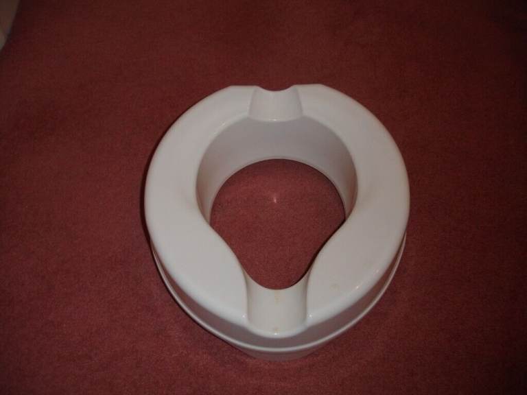 2 Raised toilet seat
