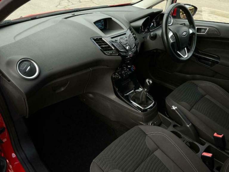 Ford Fiesta 1.25 ( 82ps ) Zetec