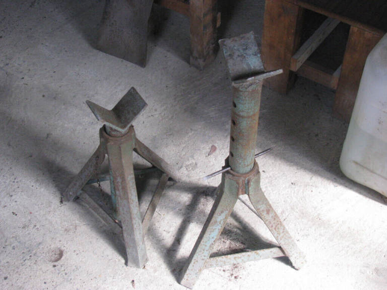 Pair of Axle Stands ideal for motor repair