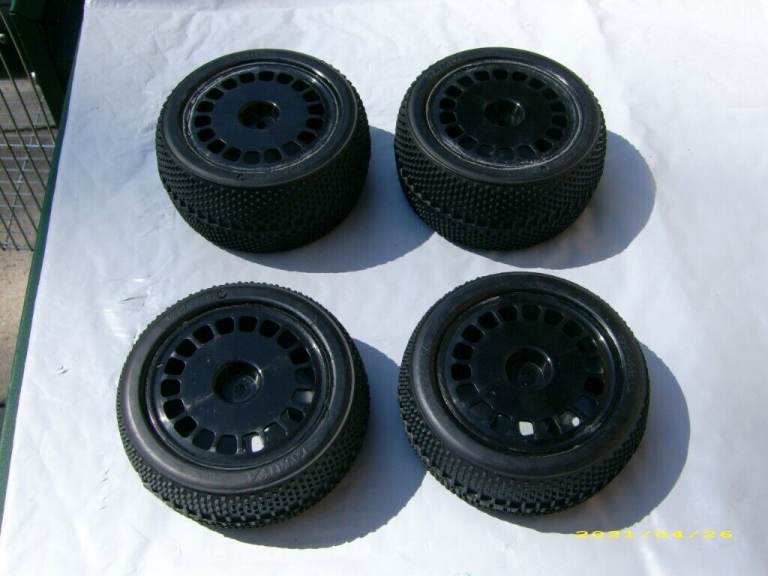 set tamiya wheels/tyres