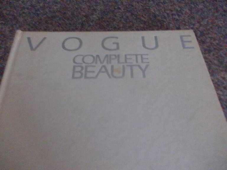 Vintage Vogue Complete Beauty good condition