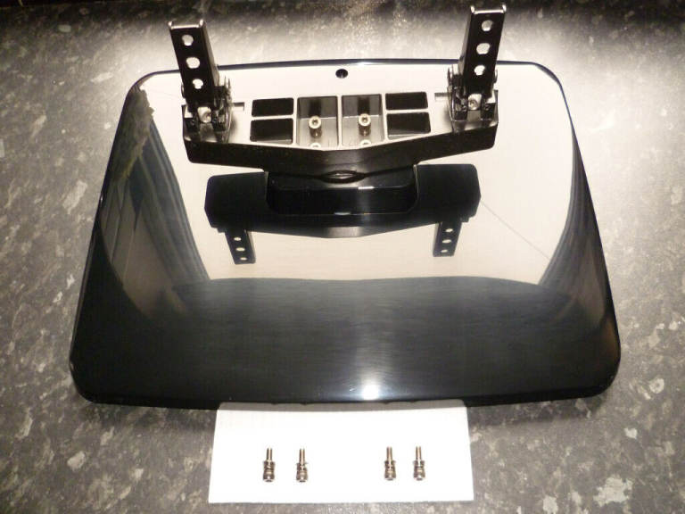 Toshiba 32XV505D Tv Stand | Good Condition