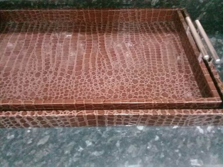 2 large Dubia luxury snake skin like stylish brown serving leather Tray. Brand new UK