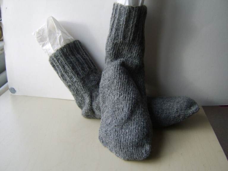  Fitted Toe Shaped  Wool Socks Size L