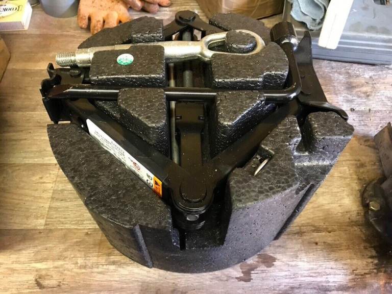 MG3 Spare Wheel Kit - BARGAIN !!