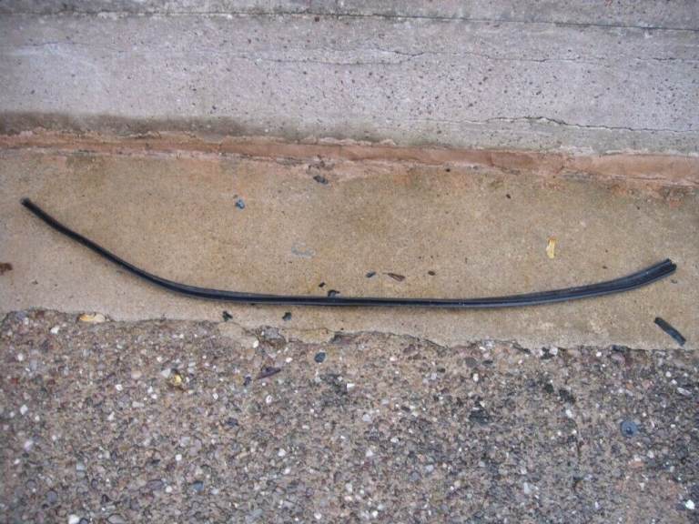 VW GOLF MK2 SCUTTLE TRAY RUBBER SEAL