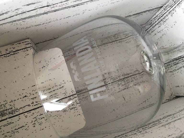 BNIB Finlandia vodka balloon glass (gin)