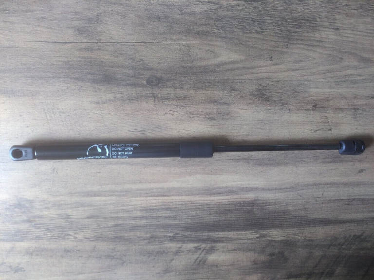 PAIR OF NEW TAILGATE GAS  STRUTS FOR PEUGEOT 407 SW Estate 2004-2010