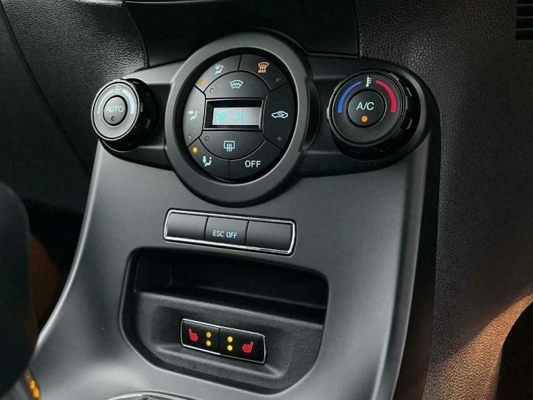 Ford Fiesta 1.6 ( 182ps ) EcoBoost ST 3