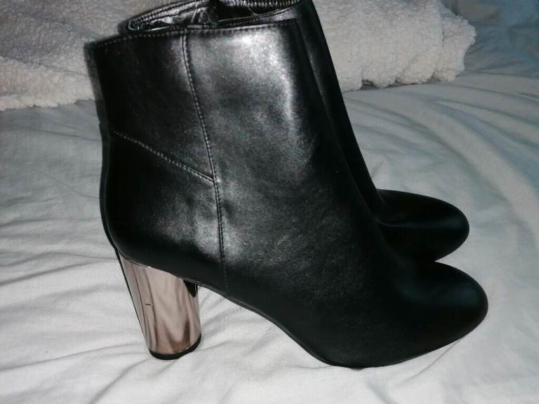 Dorethy perkins black boots size uk 8 bnwob 