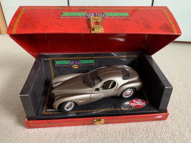 1:18 Diecast Model Chrysler Atlantic Car