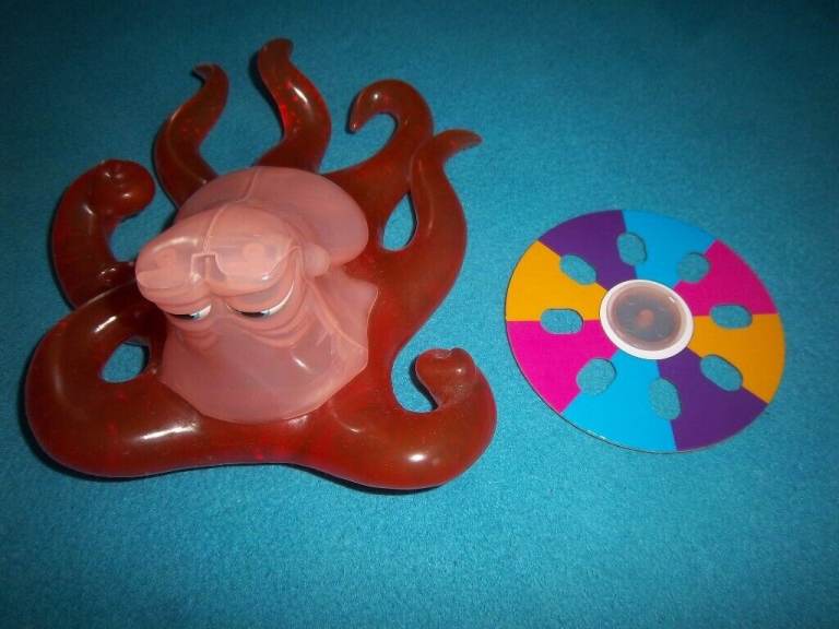 Finding Dory Colour Changing Talking Hank Toy IP1