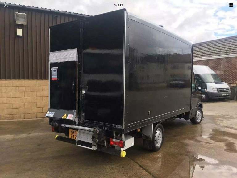 Sofa pick up or bed,house and offices move,men and vans