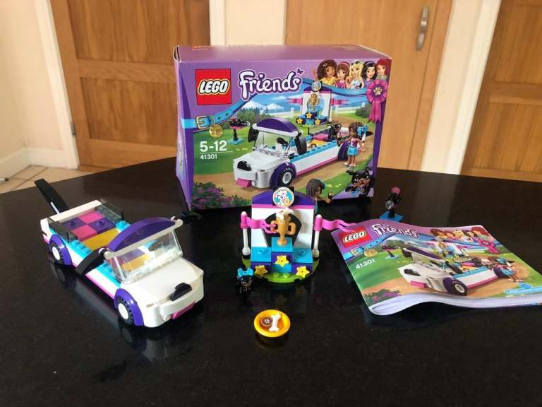 Lego Friends Puppy Parade gift idea